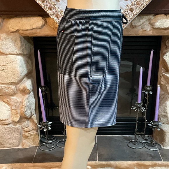 Quiksilver Black and Gray Striped Shorts - Picture 3 of 8
